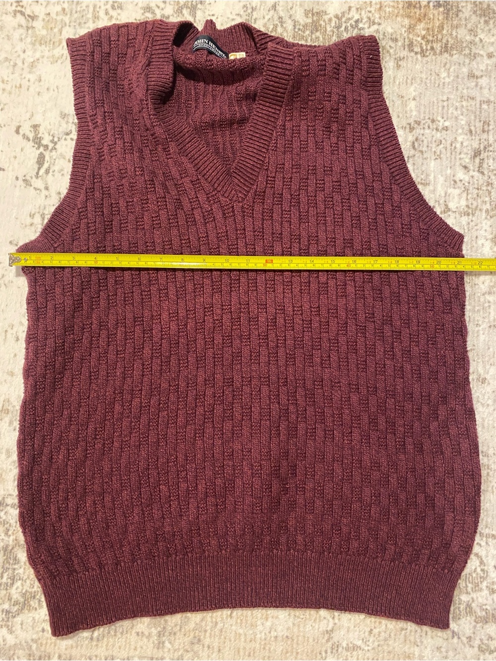 Men's V-Neck Sleeveless Sweater Vest - Wine Burgundy